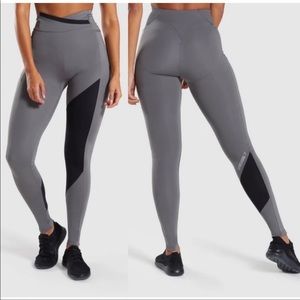 Gymshark Asymetric Legging Smokey grey / Black legging size Medium